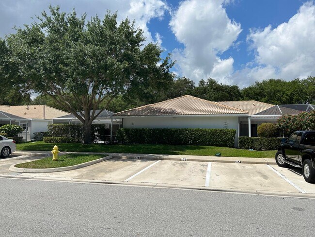 Foto del edificio - 7204 Geminata Oak Ct