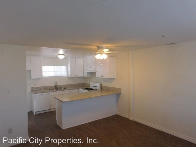 Foto del edificio - 8422 Whitaker St