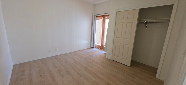 Foto del edificio - 4551 Holiday Breeze Pl NE