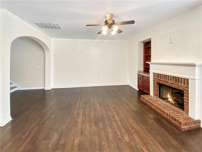 Foto del edificio - 1266 Houndslake Dr