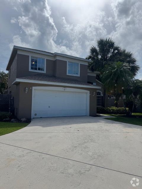 Building Photo - 2420 SE Springtree Pl