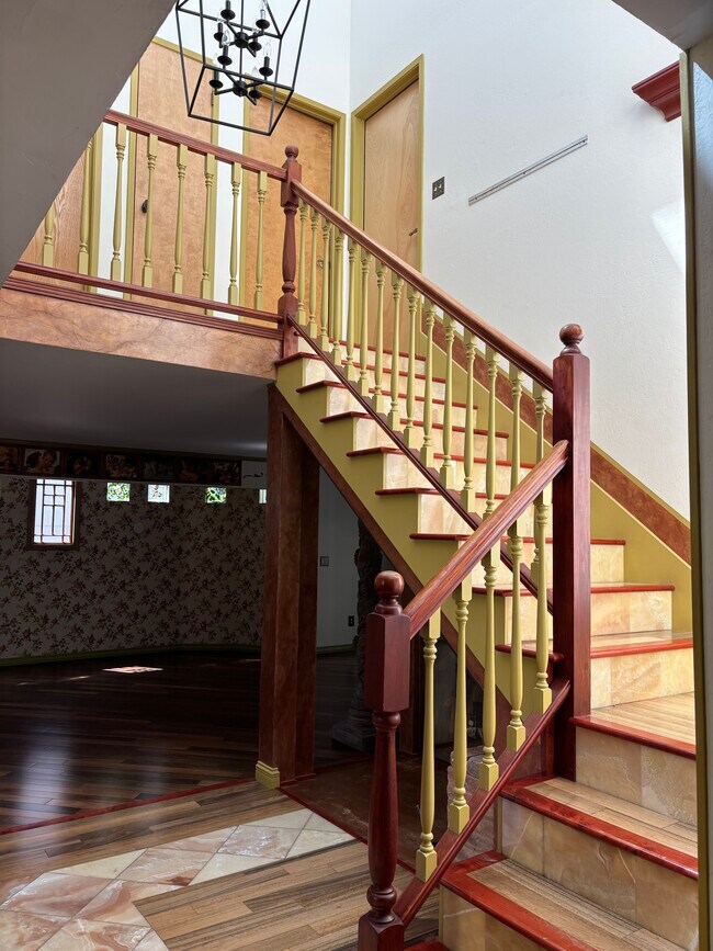 Foto del edificio - 5329 San Luis Ave