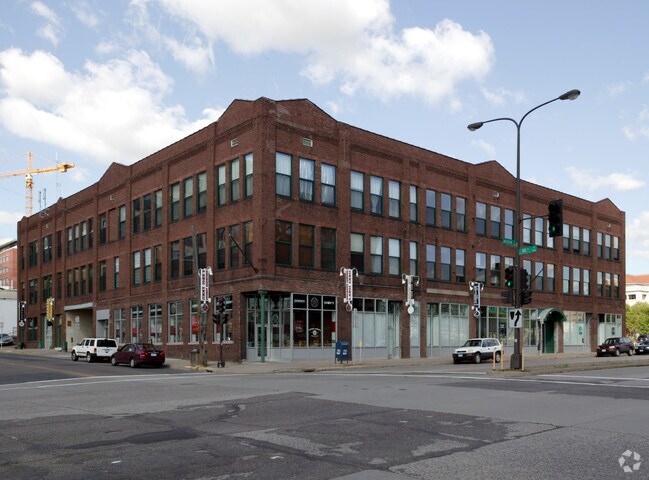 Building Photo - 523 Jackson St