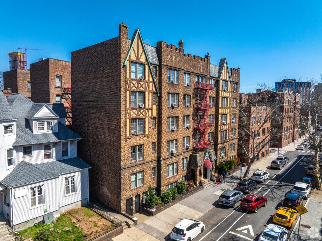 336-342 Fairmount Ave - Fairmount Apartments