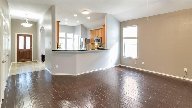 Building Photo - 25026 Lakecrest Manor Dr