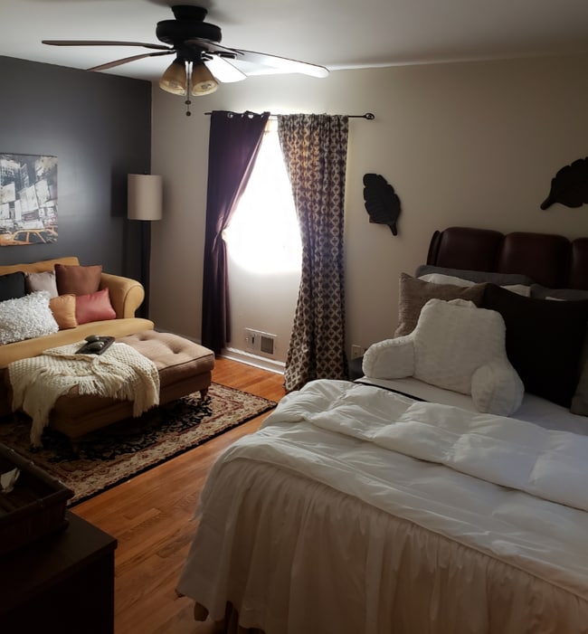 Building Photo - 4197 Fredericksburg Dr