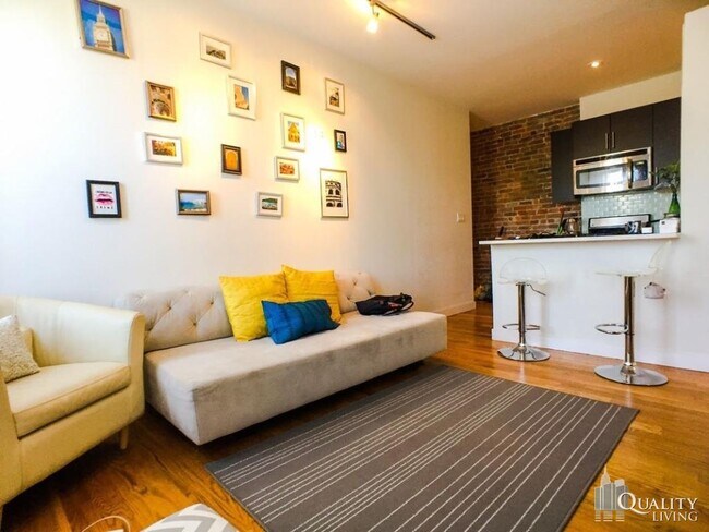 Foto del edificio - 259 E Broadway