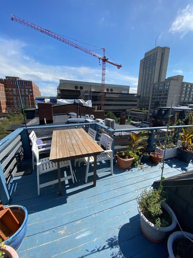 Foto del edificio - 53 E Springfield St