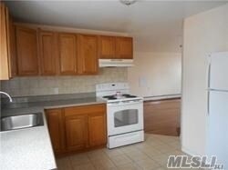 Foto principal - 263 W Merrick Rd