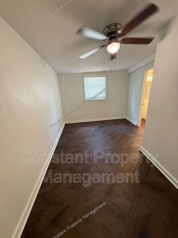 Foto del edificio - 4047 Pershing Ave