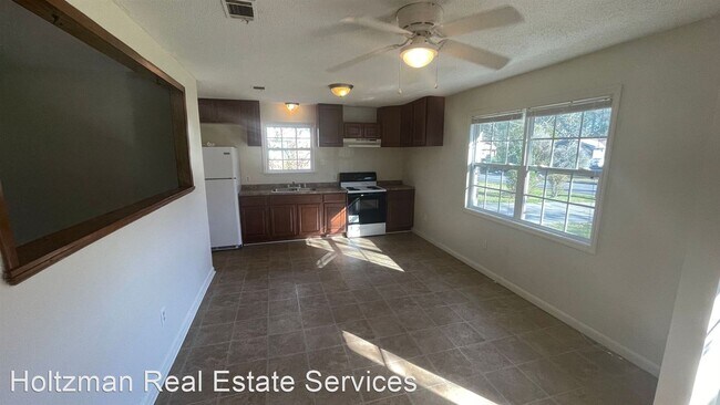 Building Photo - 3 br, 1.5 bath House - 116 Glenn Bryant
