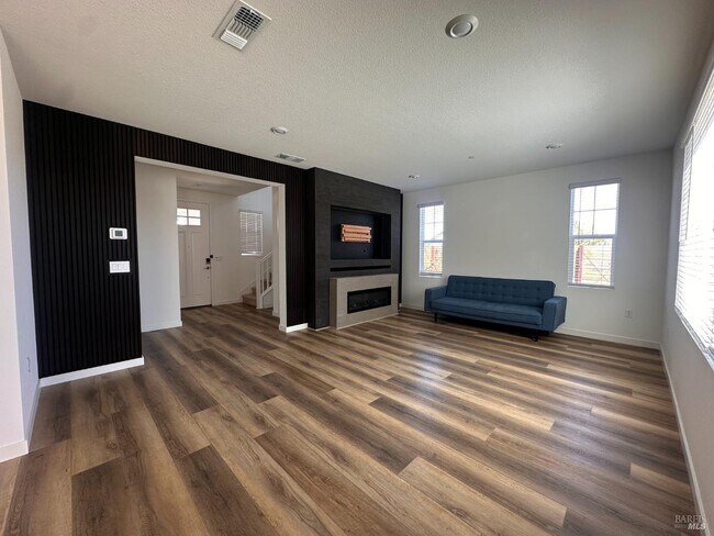 Foto del edificio - 2476 Laramie Cir