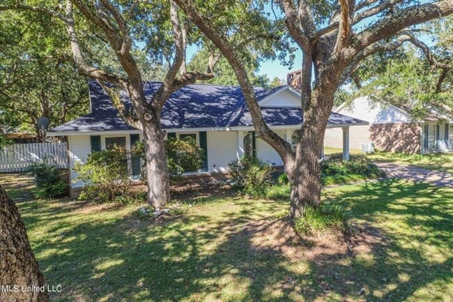 Building Photo - 3 bed 2 bath in Ocean Springs