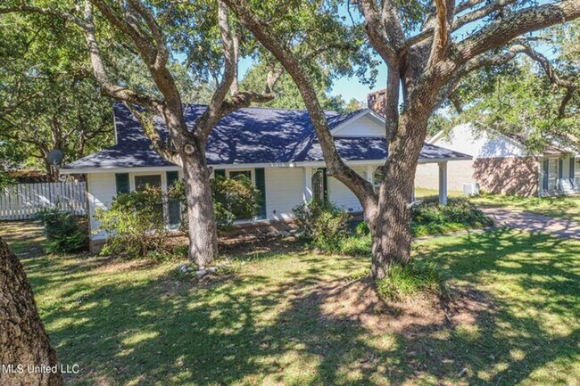 Foto del edificio - 3 bed 2 bath in Ocean Springs