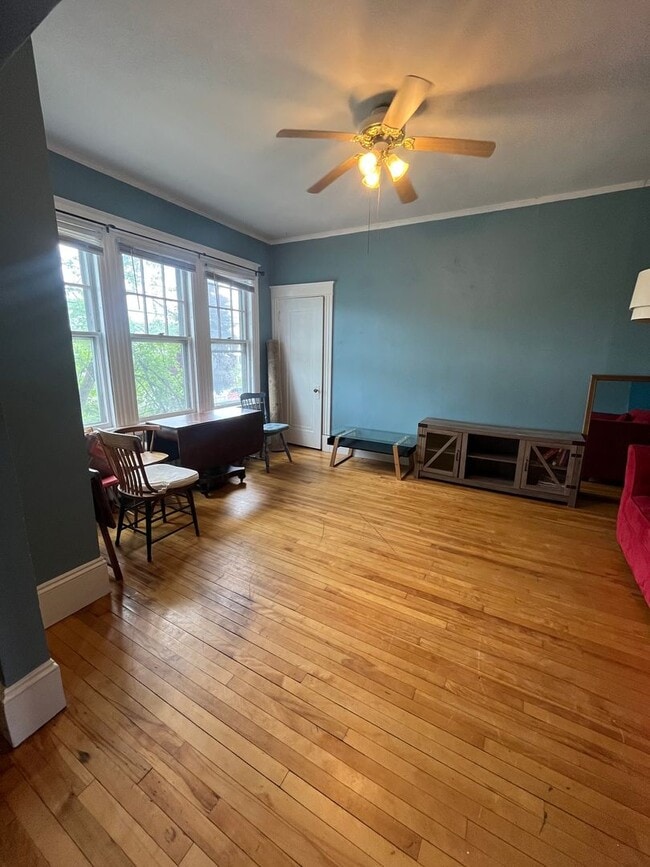Building Photo - 200 Sabattus St