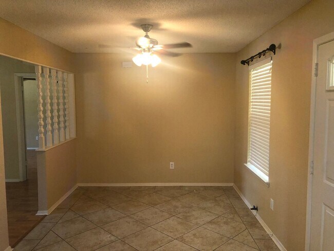Foto del edificio - 2 Bedroom Single Family
