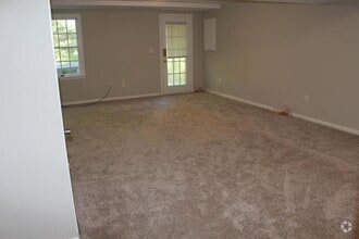 Building Photo - 609 Holly Hill Dr
