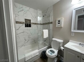 Building Photo - 6401 Evergreen Ave Building Photo - 6401 Evergreen Ave