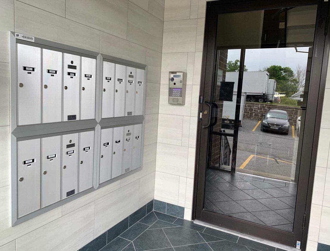 Building Photo - Parkwoode II