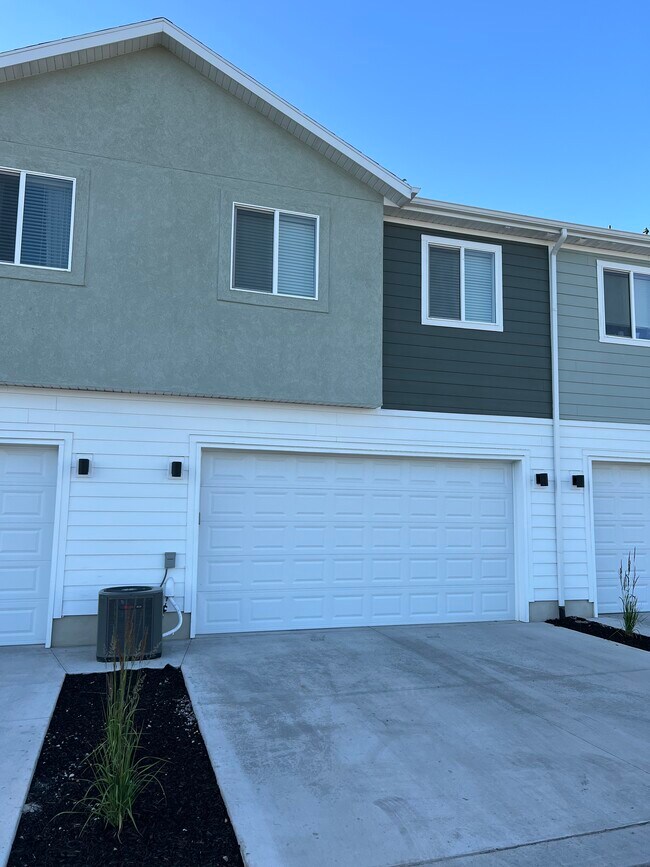 1177 W 1820 S, Logan, UT 84321 Townhome Rentals in Logan UT