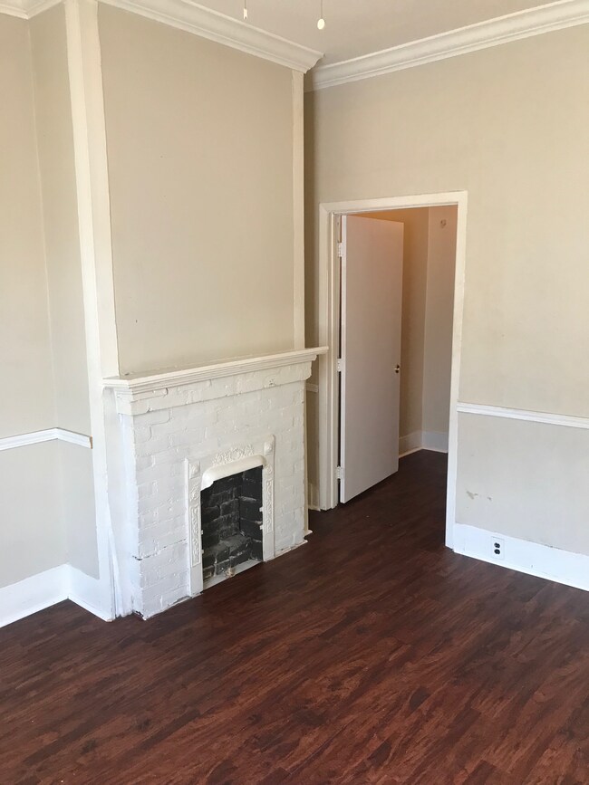Building Photo - 1724 Grand Ave