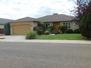 Building Photo - 566 Garnet Dr