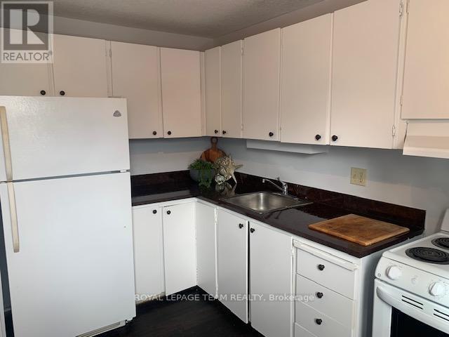 Photo du bâtiment - 14 LARKSHIRE Ln