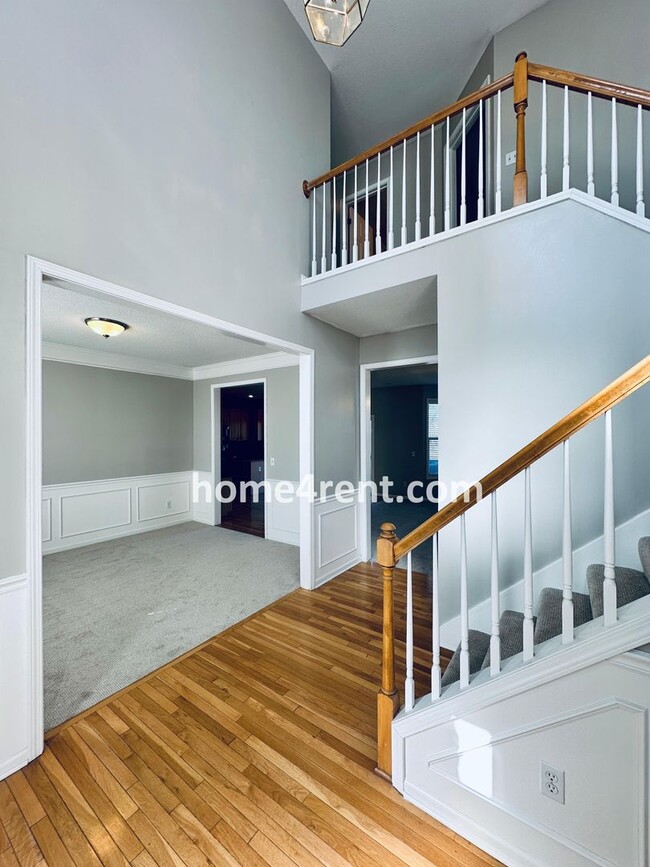 Building Photo - Gorgeous, Updated Home w/ Granite Counters and Wood Floors in Kitchen, Walkout Finished Basement!