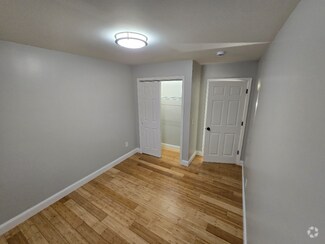 Building Photo - 204 Grand Ave