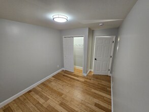 Building Photo - 204 Grand Ave