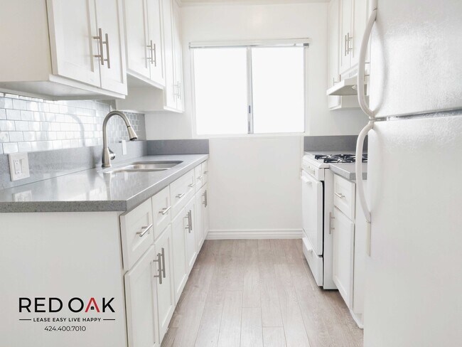 Foto del edificio - 6066 Franklin Ave