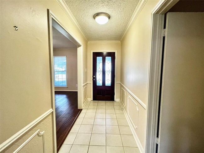 Building Photo - 13935 St Marys Ln
