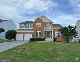 Building Photo - 105 Fredericksburg Dr