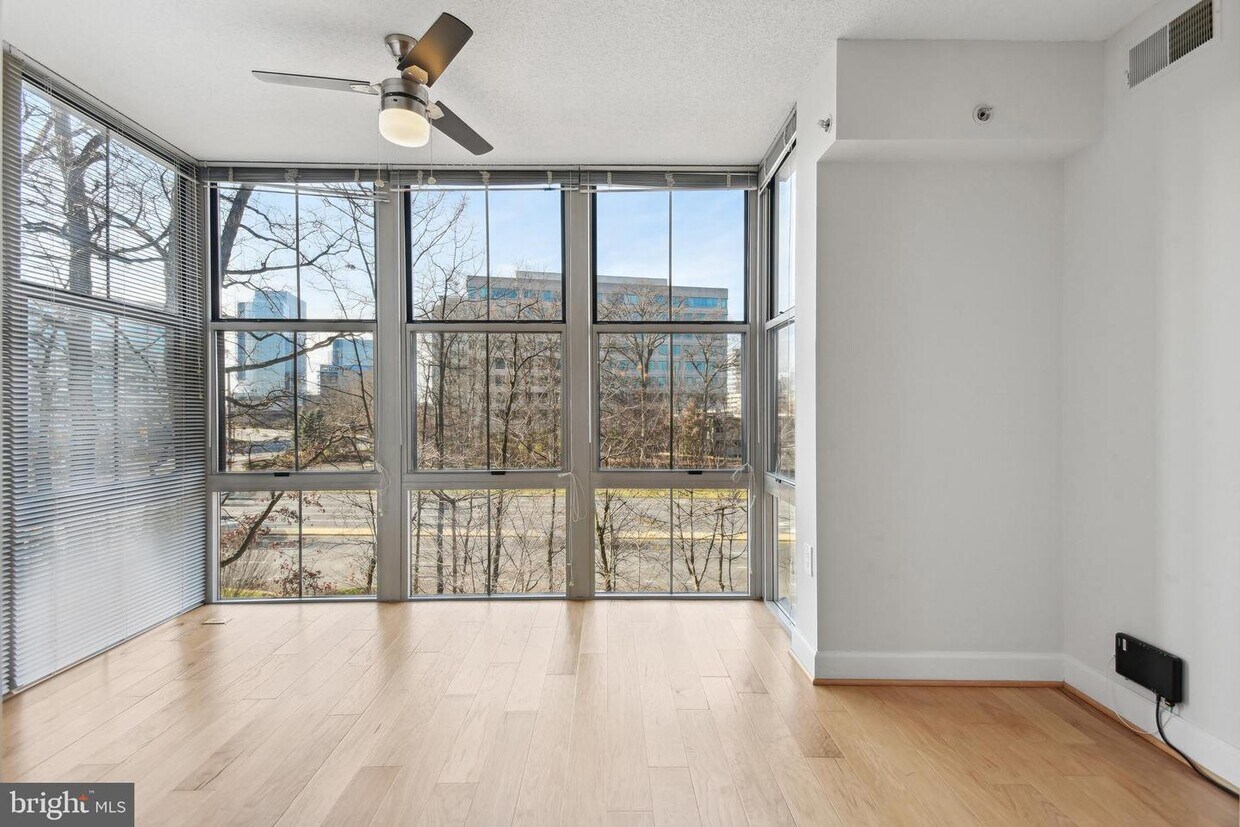 11800 Sunset Hills Rd Unit 512, Reston, VA 20190 Room for Rent in