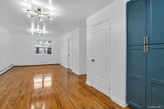 Building Photo - 523 E 148th St