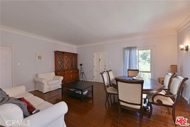 Foto del edificio - 9374 W Olympic Blvd