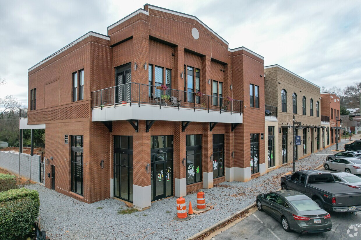 SV - 12/7/21 - 5302 Railroad Ave