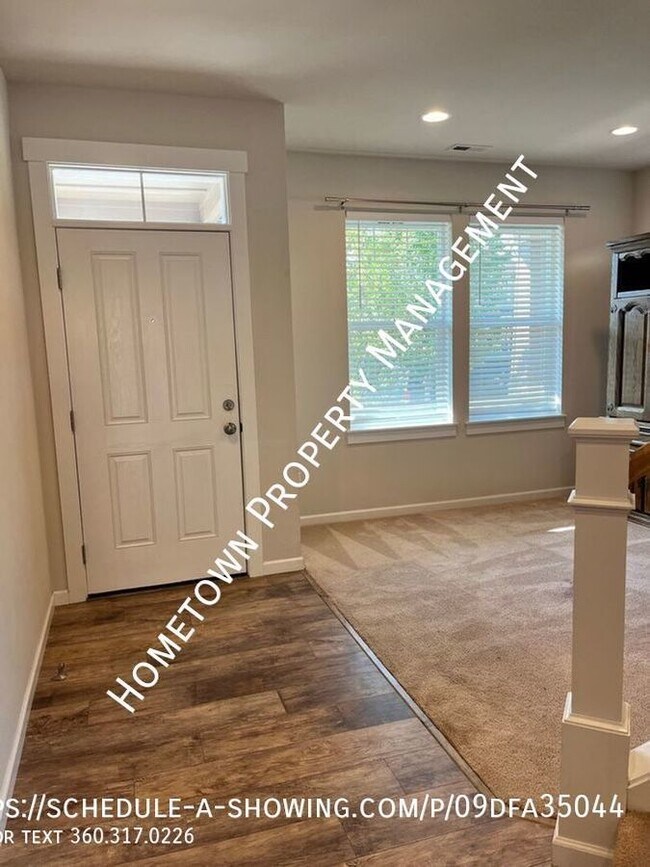 Foto del edificio - Beautiful 5 bedroom 2.5 bath home Availabl...