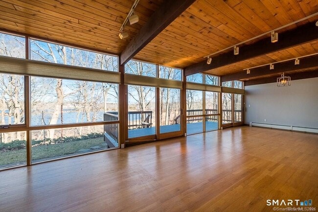 Building Photo - 80 Skyline Dr