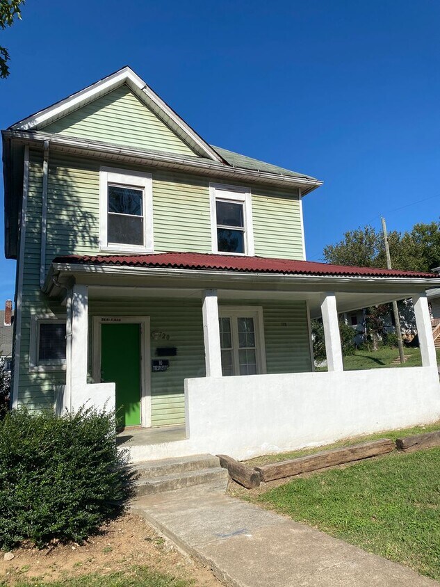 Primary Photo - 720 18th St NW