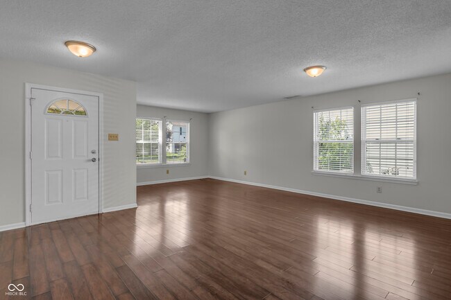 Building Photo - 10187 Hatherley Way