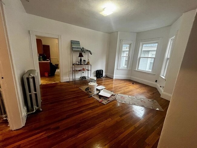 Building Photo - 58 Mozart St