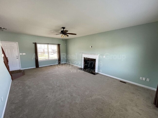 Building Photo - 5533 Emerald Pl Dr