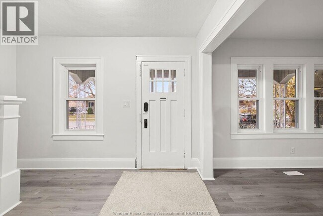 Building Photo - 1060 Lawrence Rd