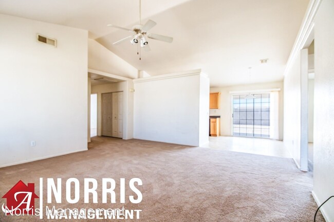 Foto del edificio - 3 br, 2 bath House - 13973 S Avalon Rd