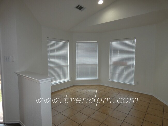 Building Photo - 5932 Melanie Drive, Fort Worth TX 76131