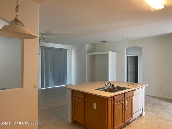 Foto del edificio - 1737 Fairlight St NW