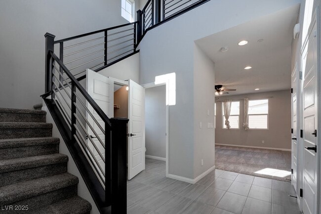 Building Photo - 10456 Bagg Ave
