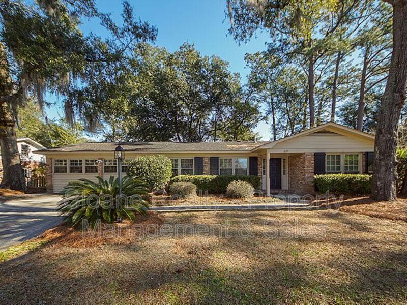 Foto principal - 620 Clearview Dr