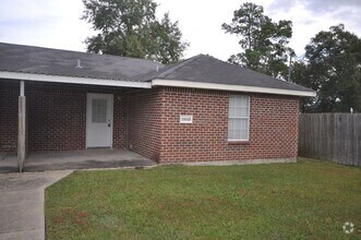 Building Photo - 2304 Merwood St